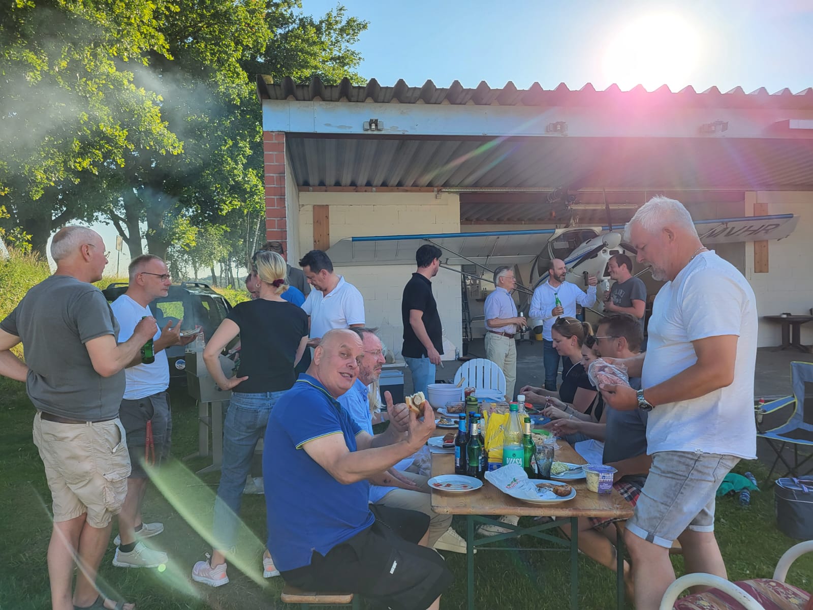 (c) Nordsternflieger – Arbeitsdienst im Sommerhalbjahr - direkt vor unserer Halle